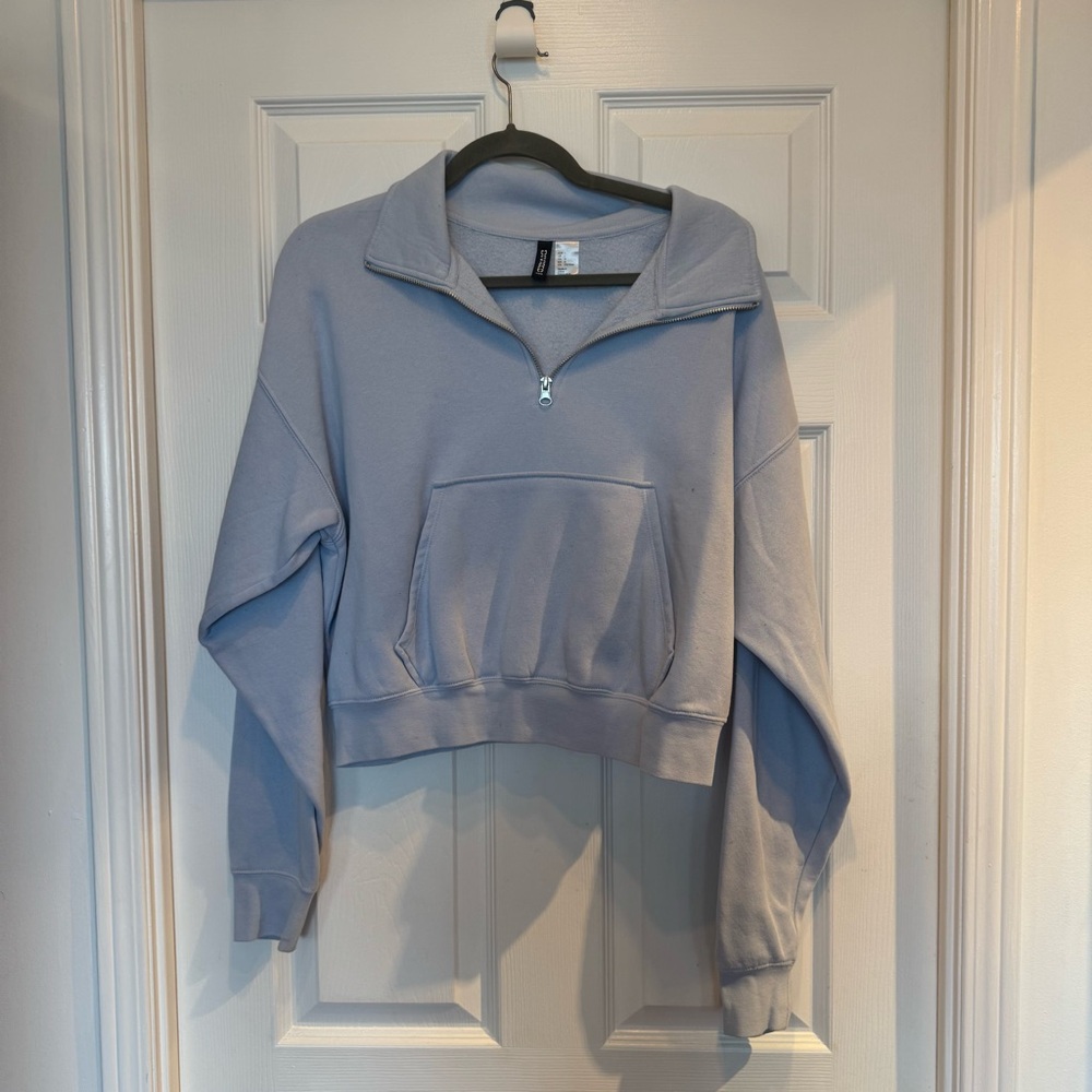 H&M Light Blue Cropped Half-Zip Sweatshirt – Women’s Large